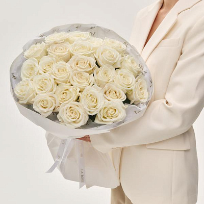 Монобукет из белых роз Playa Blanka